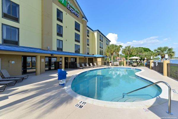 Holiday Inn Express & Suites TAMPA AIRPORT (Tampa)